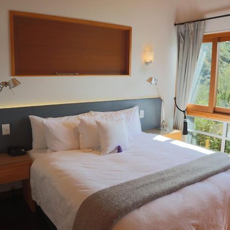 เบย์ออฟแมนนี่โคเวสรีสอร์ต Hotel Arthur's Bay ภายนอก รูปภาพ